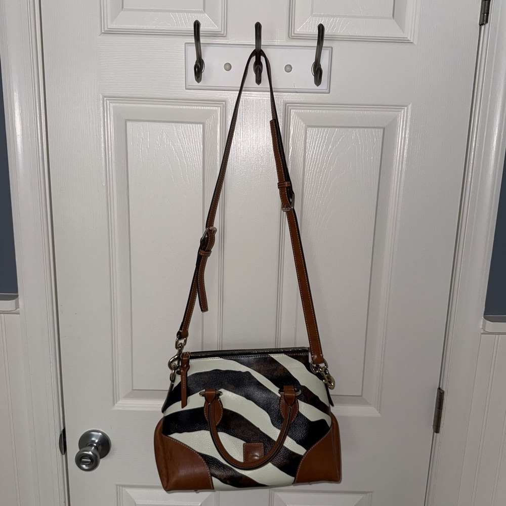 Dooney & Bourke Zebra Leather Satchel 30 Black White Brown Crossbody Bag Purse - Picture 11 of 16